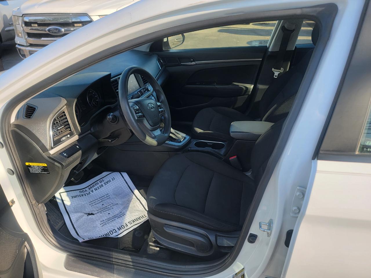 Hyundai Elantra SE 6AT 2018