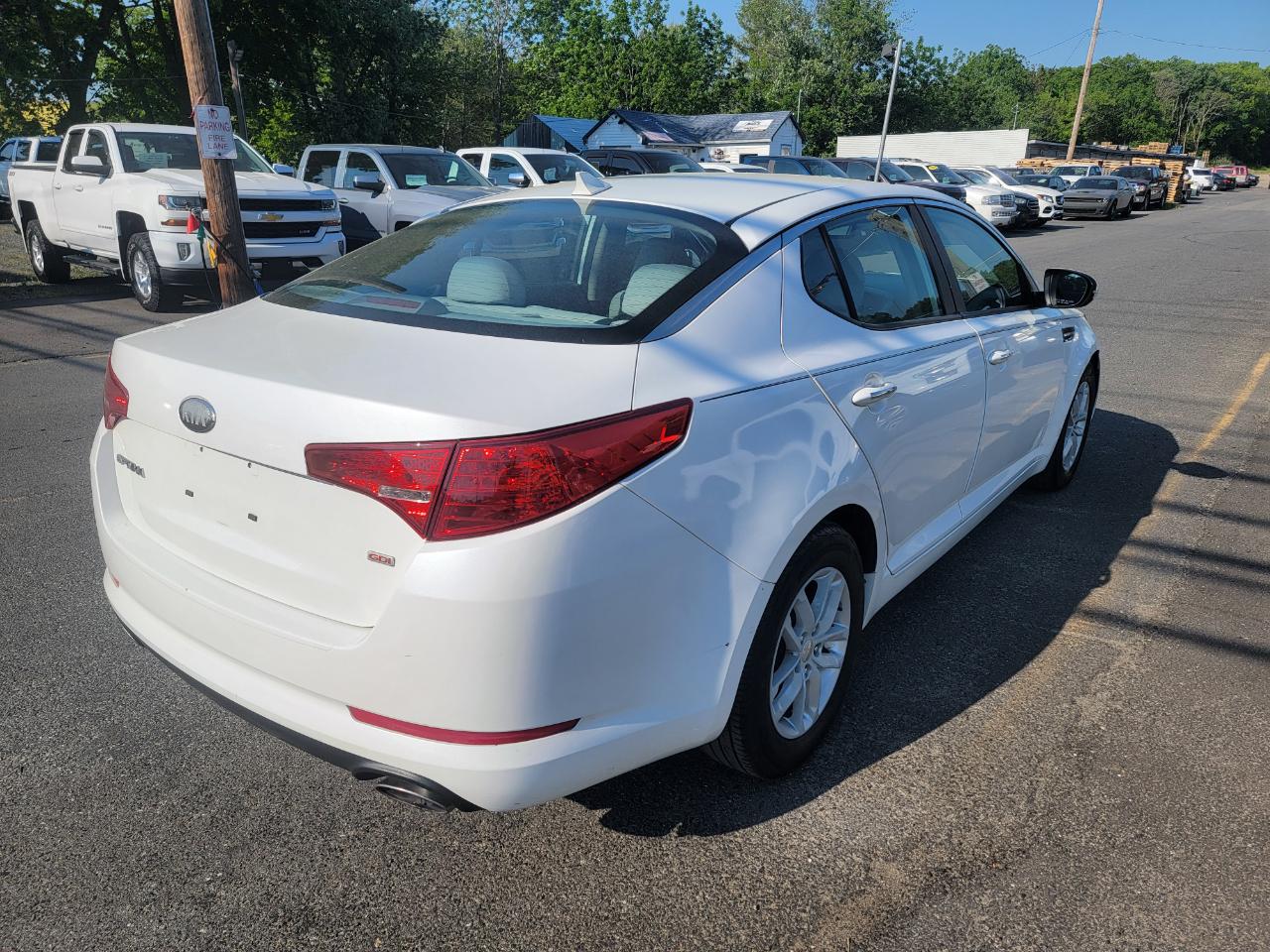 Kia Optima LX MT 2013