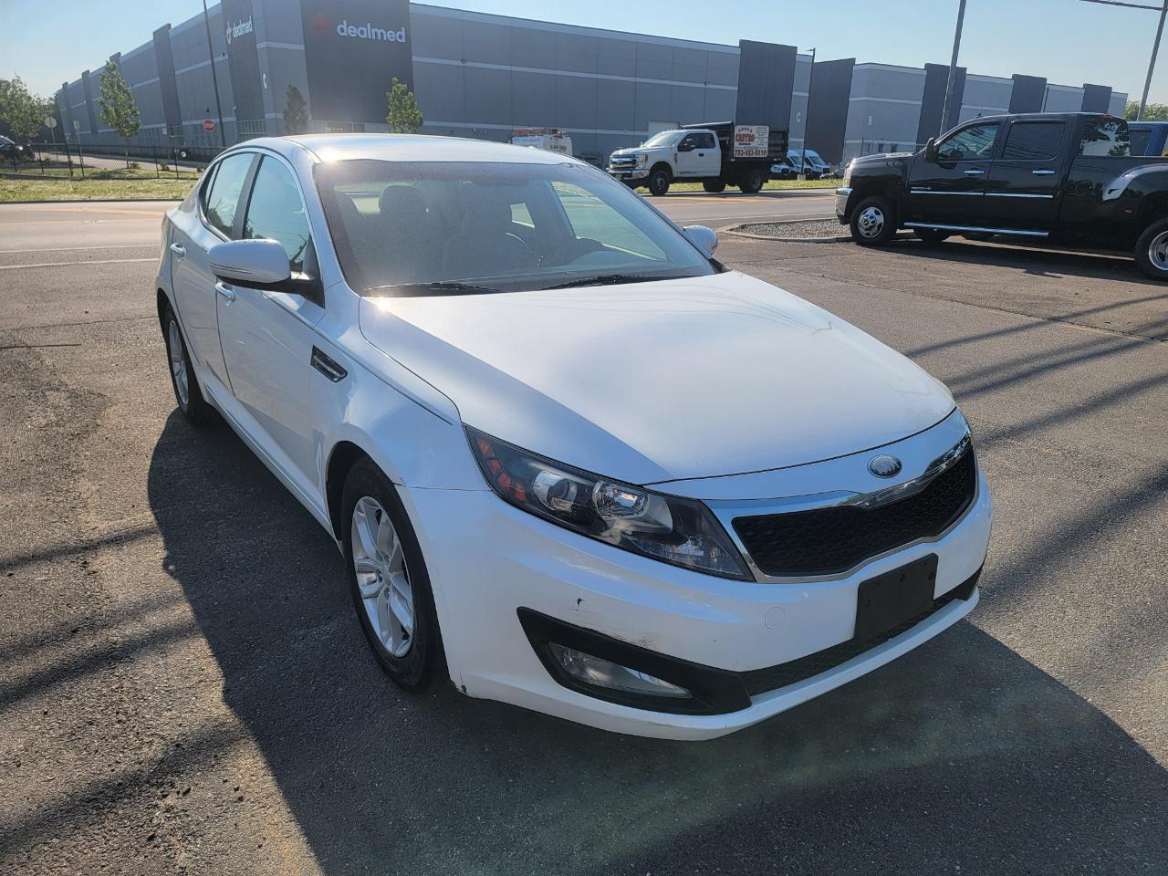 Kia Optima LX MT 2013