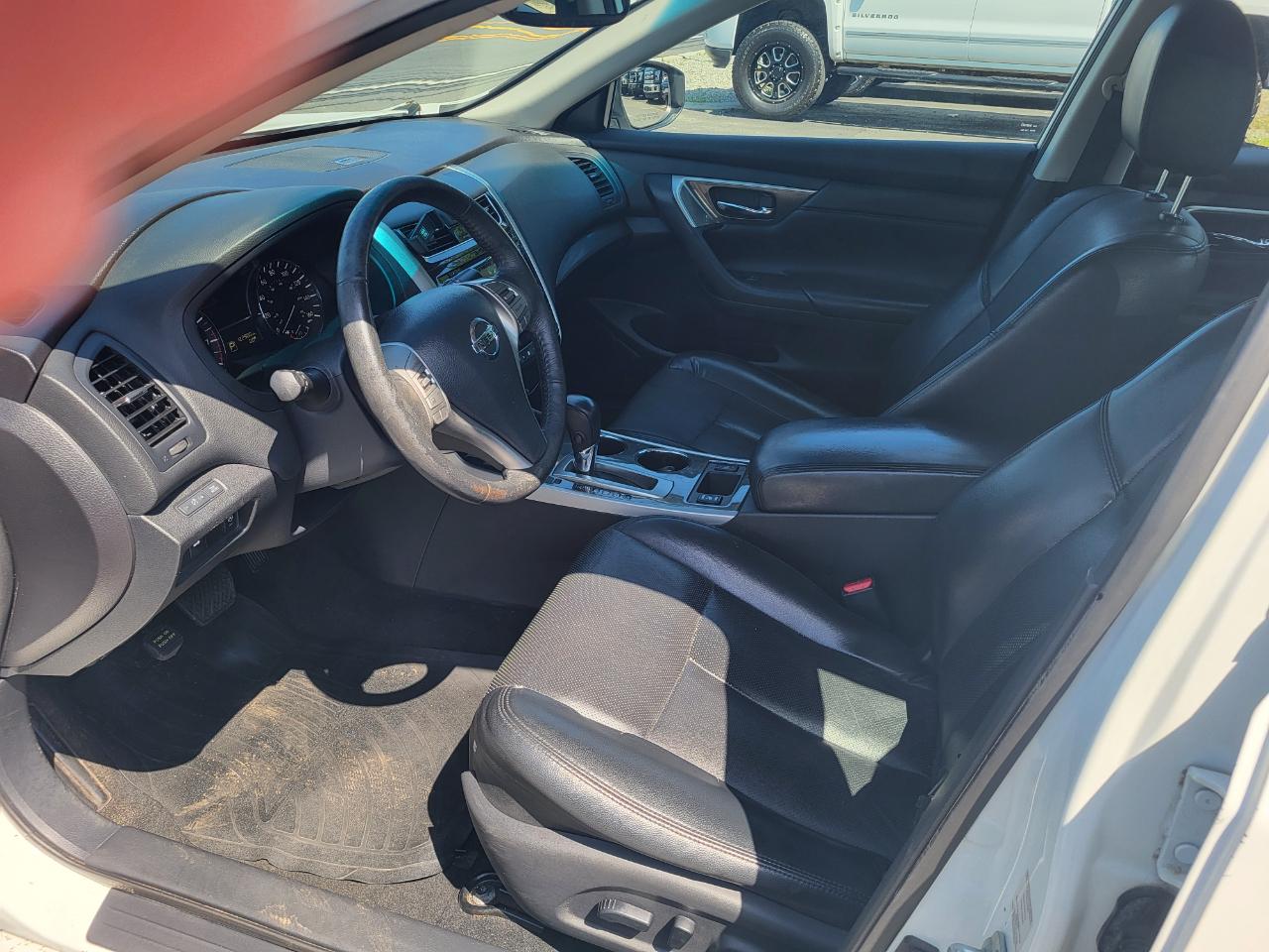 Nissan Altima 2.5 SV 2015