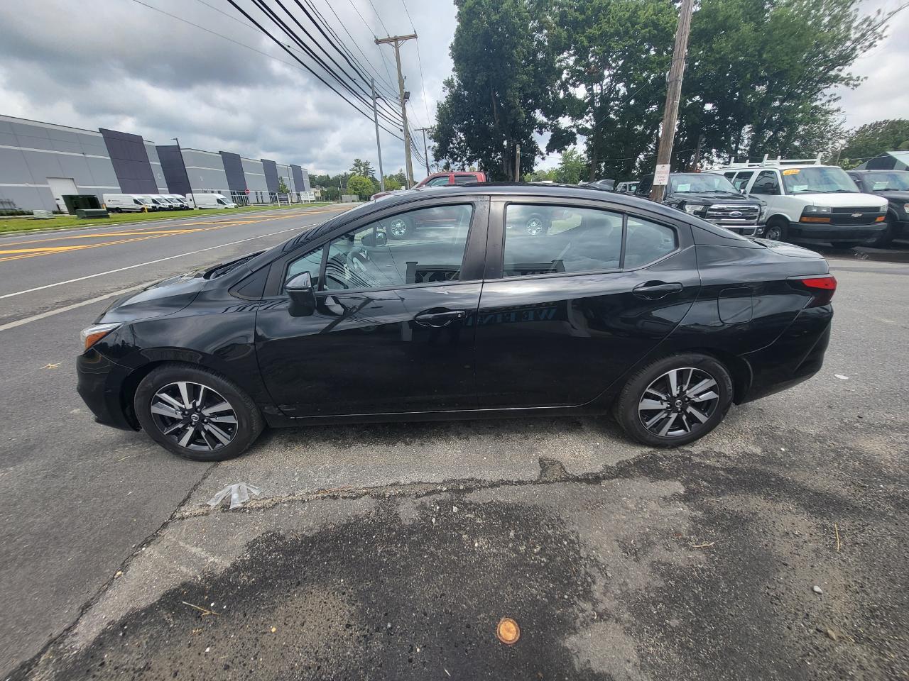 Nissan Versa SV 2021