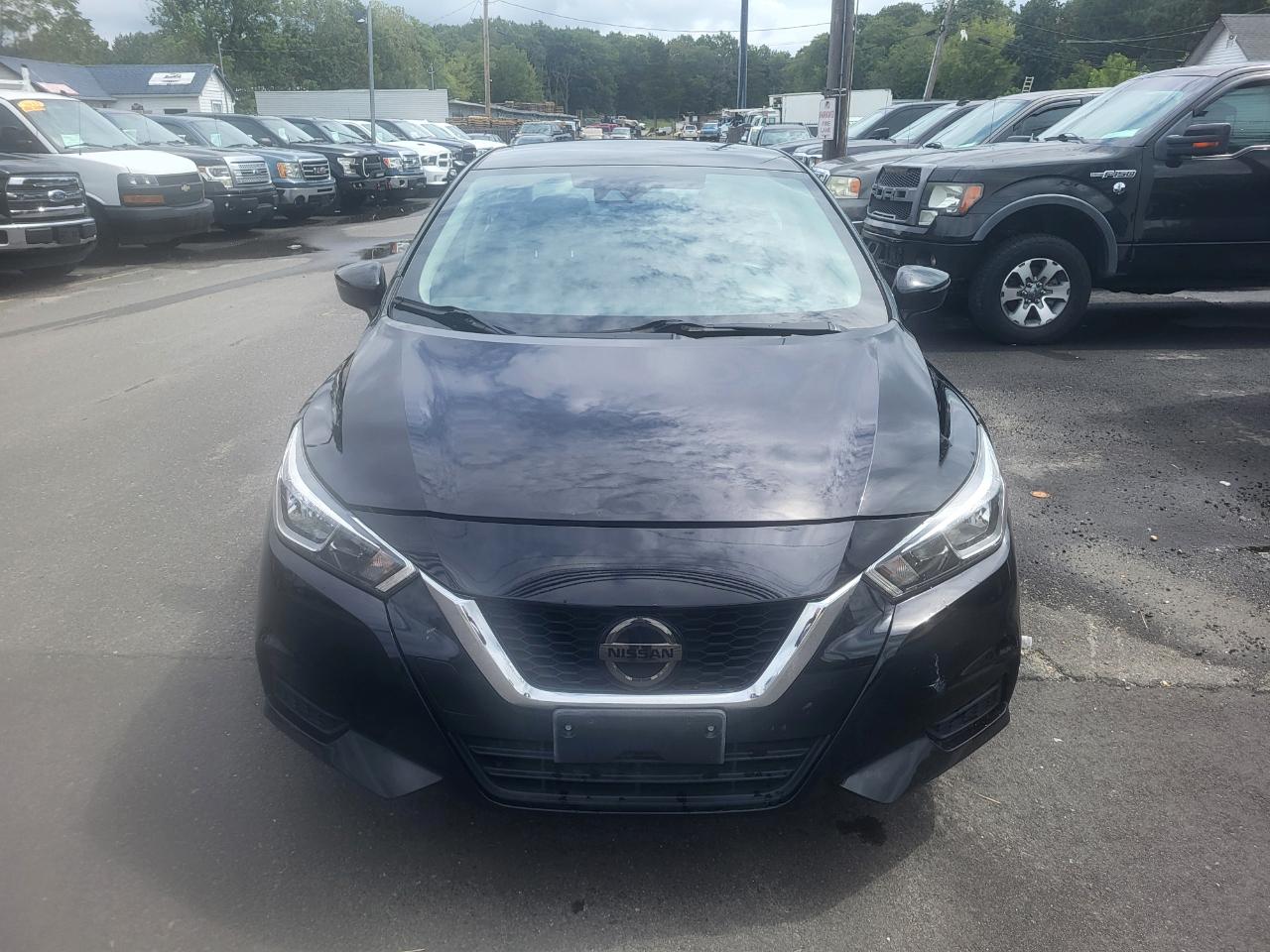 Nissan Versa SV 2021