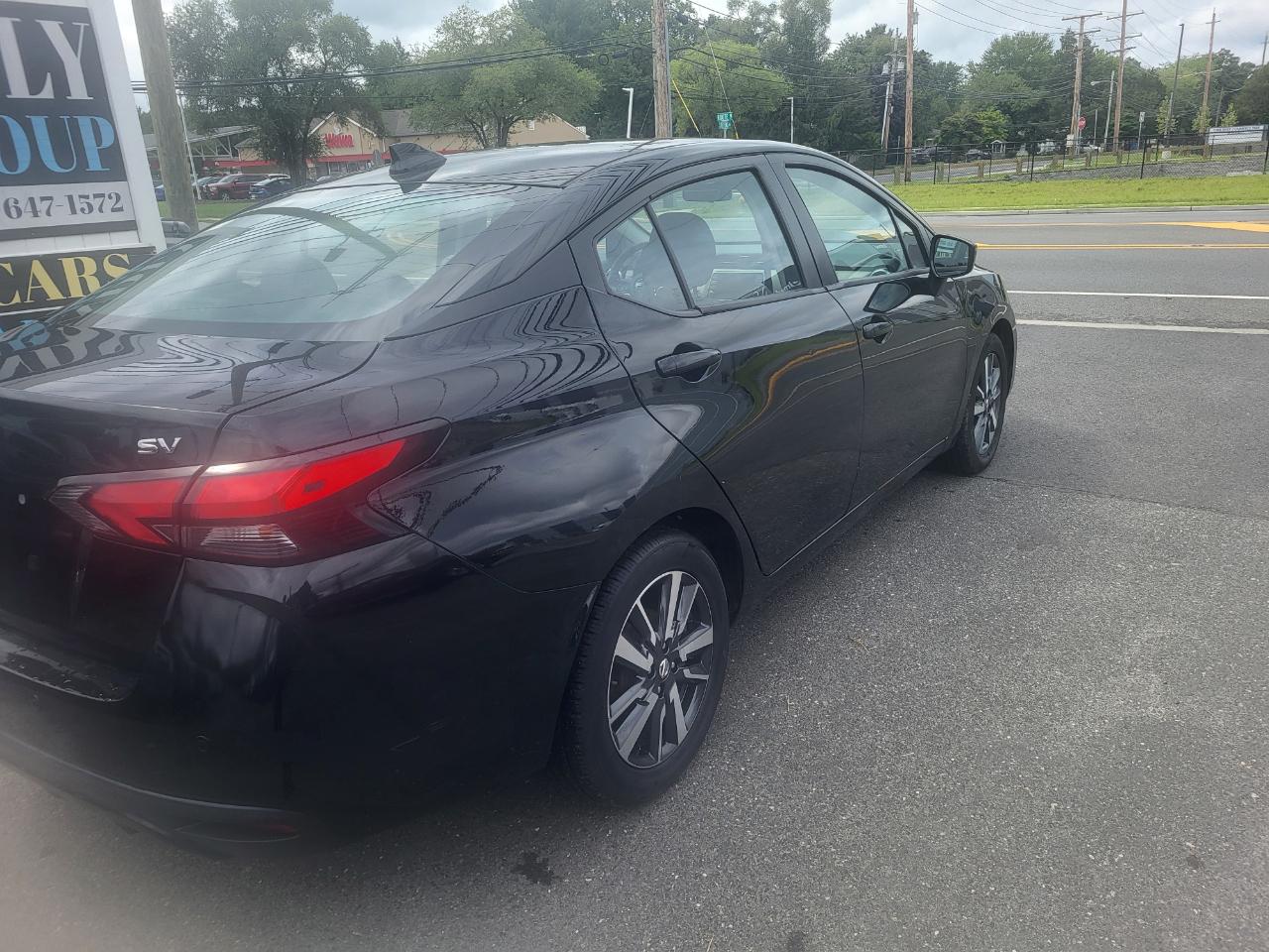 Nissan Versa SV 2021