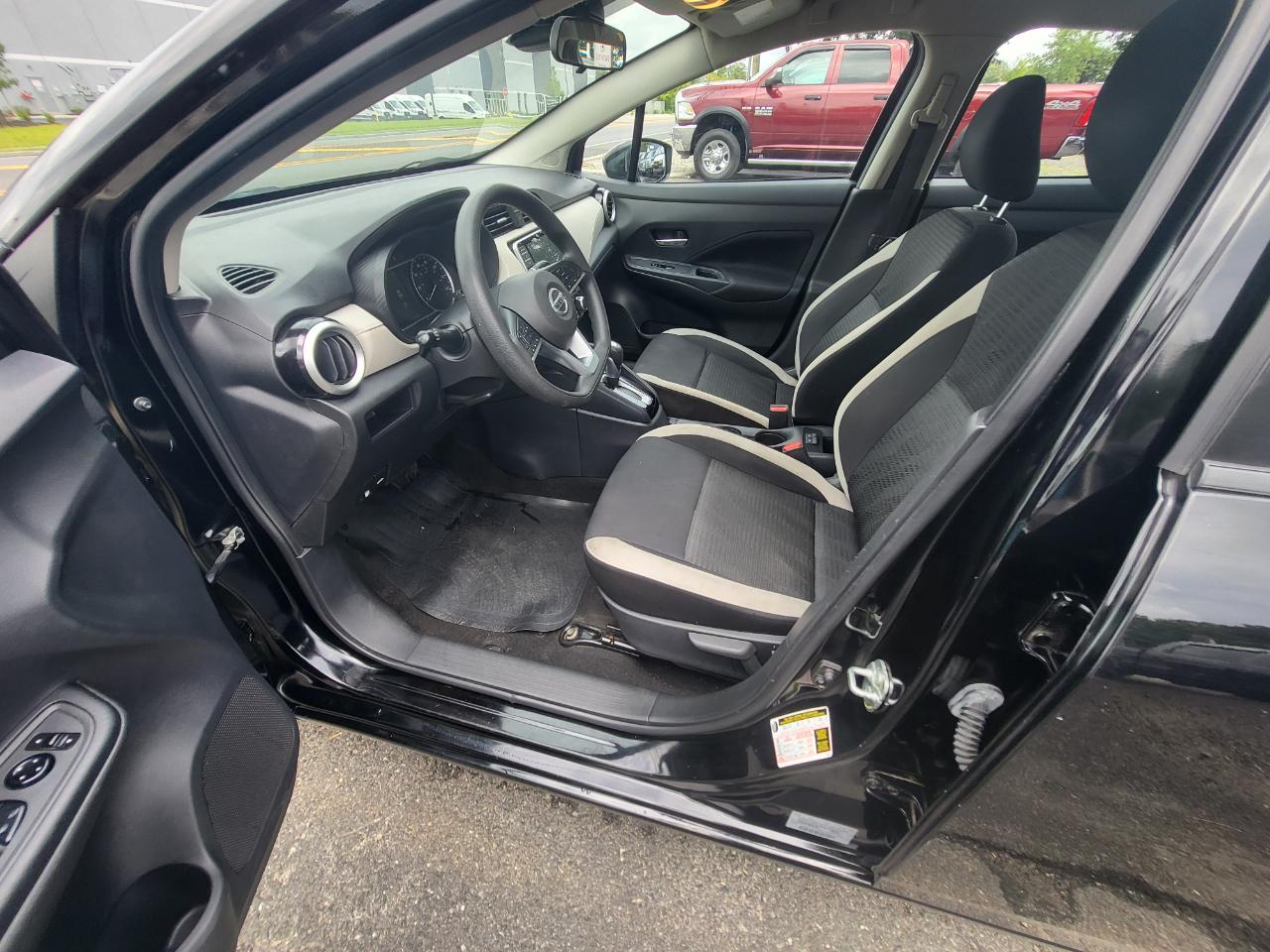 Nissan Versa SV 2021