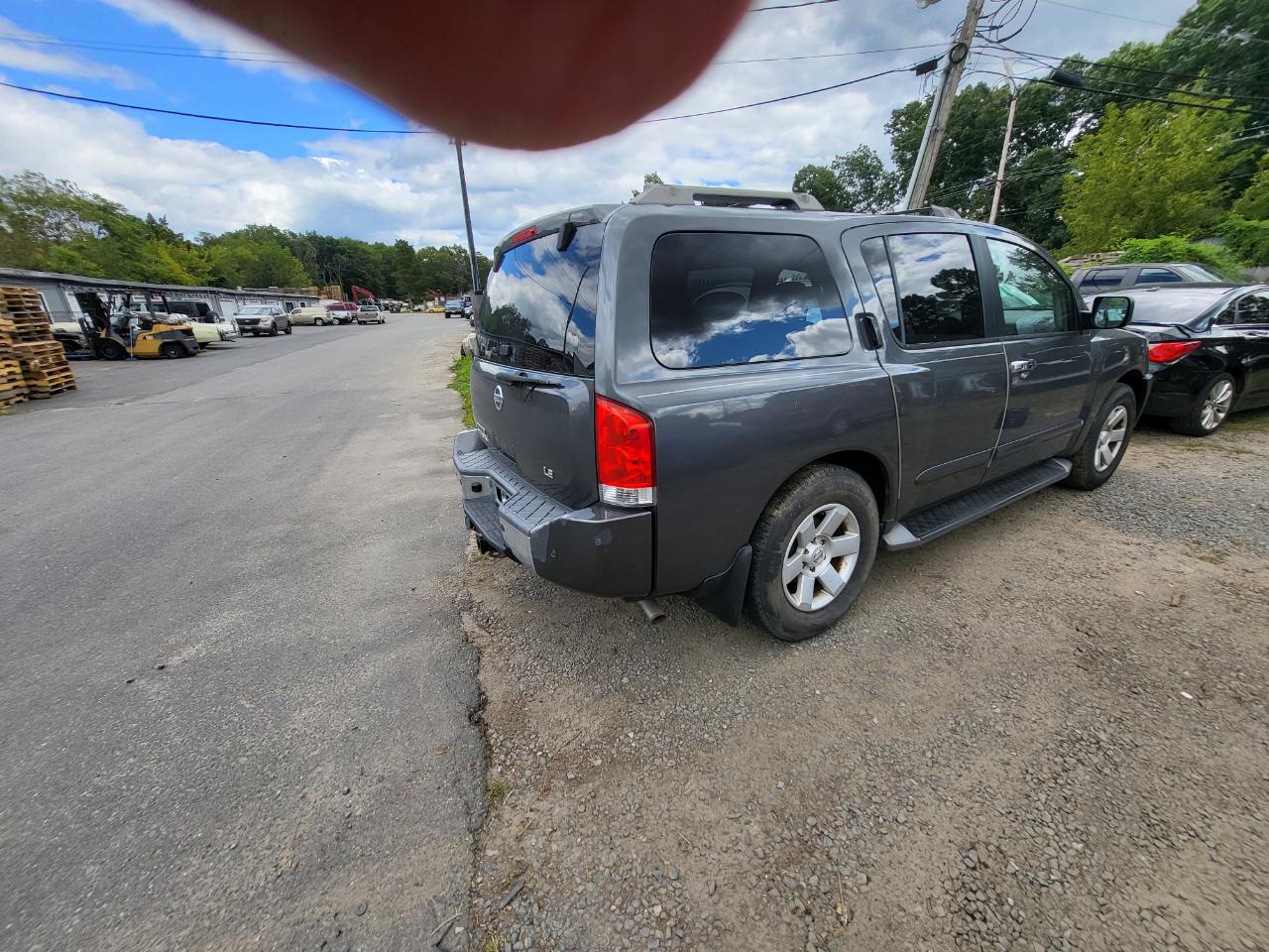 Nissan Armada SE 4WD 2004