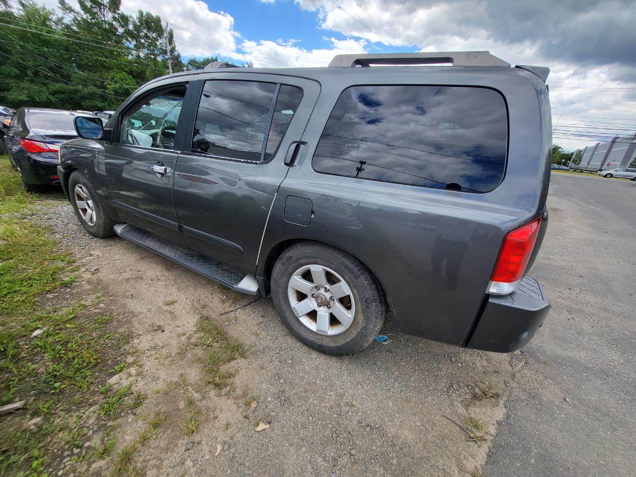 Nissan Armada SE 4WD 2004