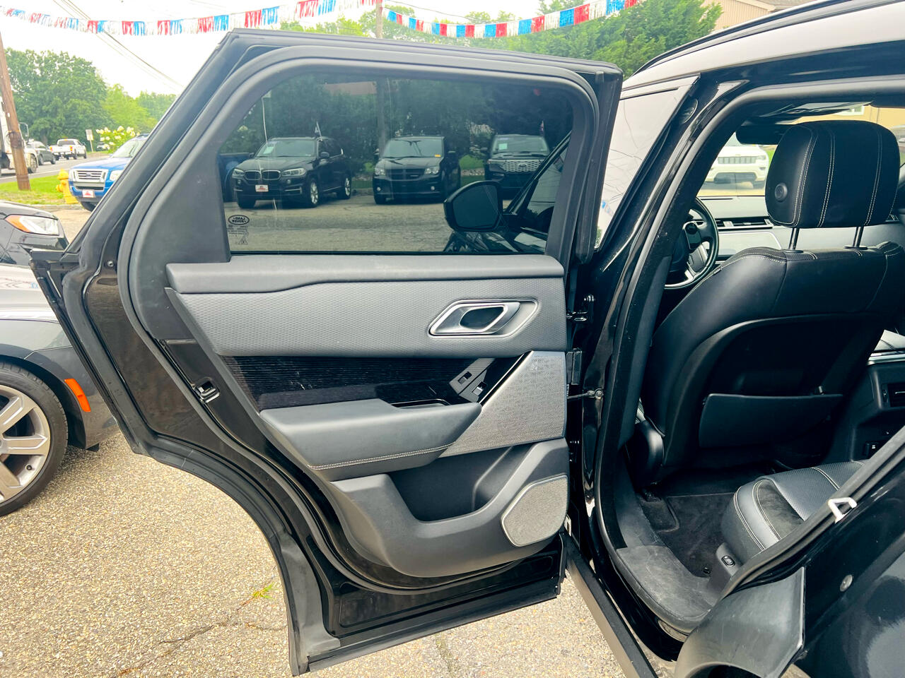 Land Rover Range Rover Velar P380 R-Dynamic SE 2018 Land Rover Range Rover Velar P380 R-Dynamic SE 2018