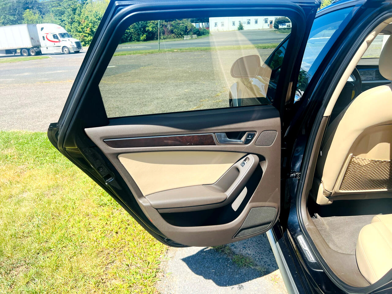 Audi allroad 4dr Wgn Premium 2016 Audi allroad 4dr Wgn Premium 2016