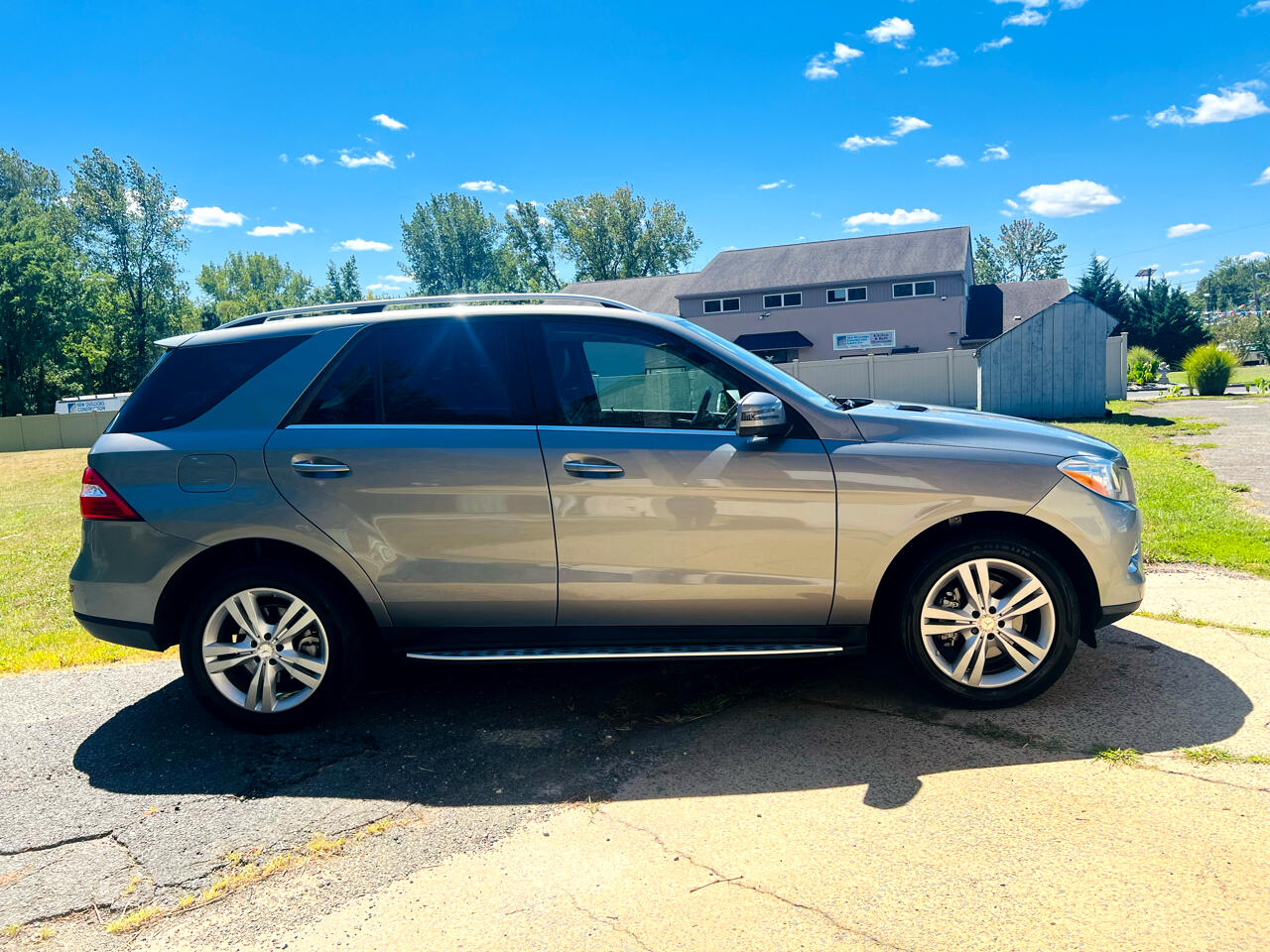 Mercedes-Benz M-Class 4MATIC 4dr ML 350 2015 Mercedes-Benz M-Class 4MATIC 4dr ML 350 2015