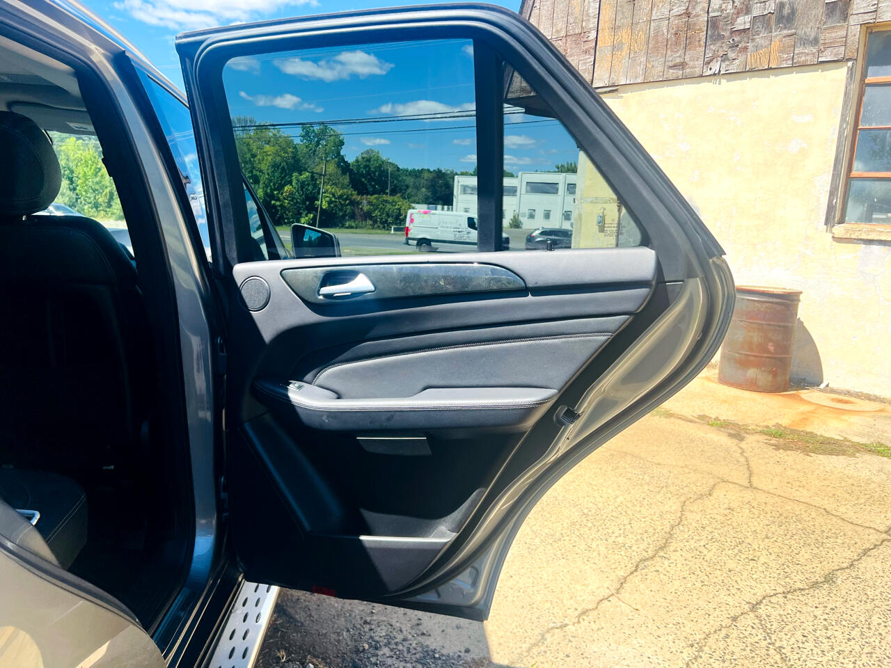 Mercedes-Benz M-Class 4MATIC 4dr ML 350 2015 Mercedes-Benz M-Class 4MATIC 4dr ML 350 2015