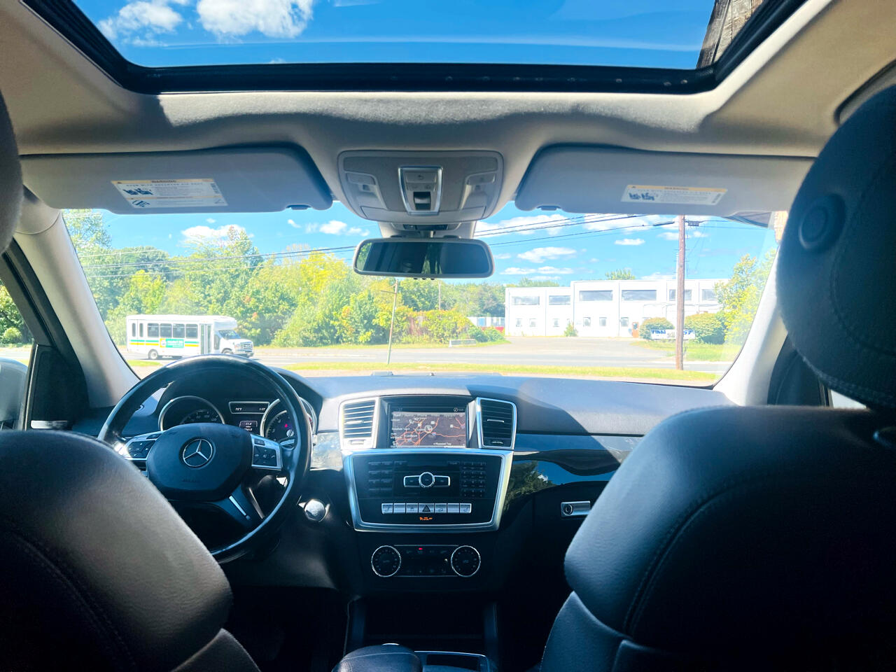 Mercedes-Benz M-Class 4MATIC 4dr ML 350 2015 Mercedes-Benz M-Class 4MATIC 4dr ML 350 2015