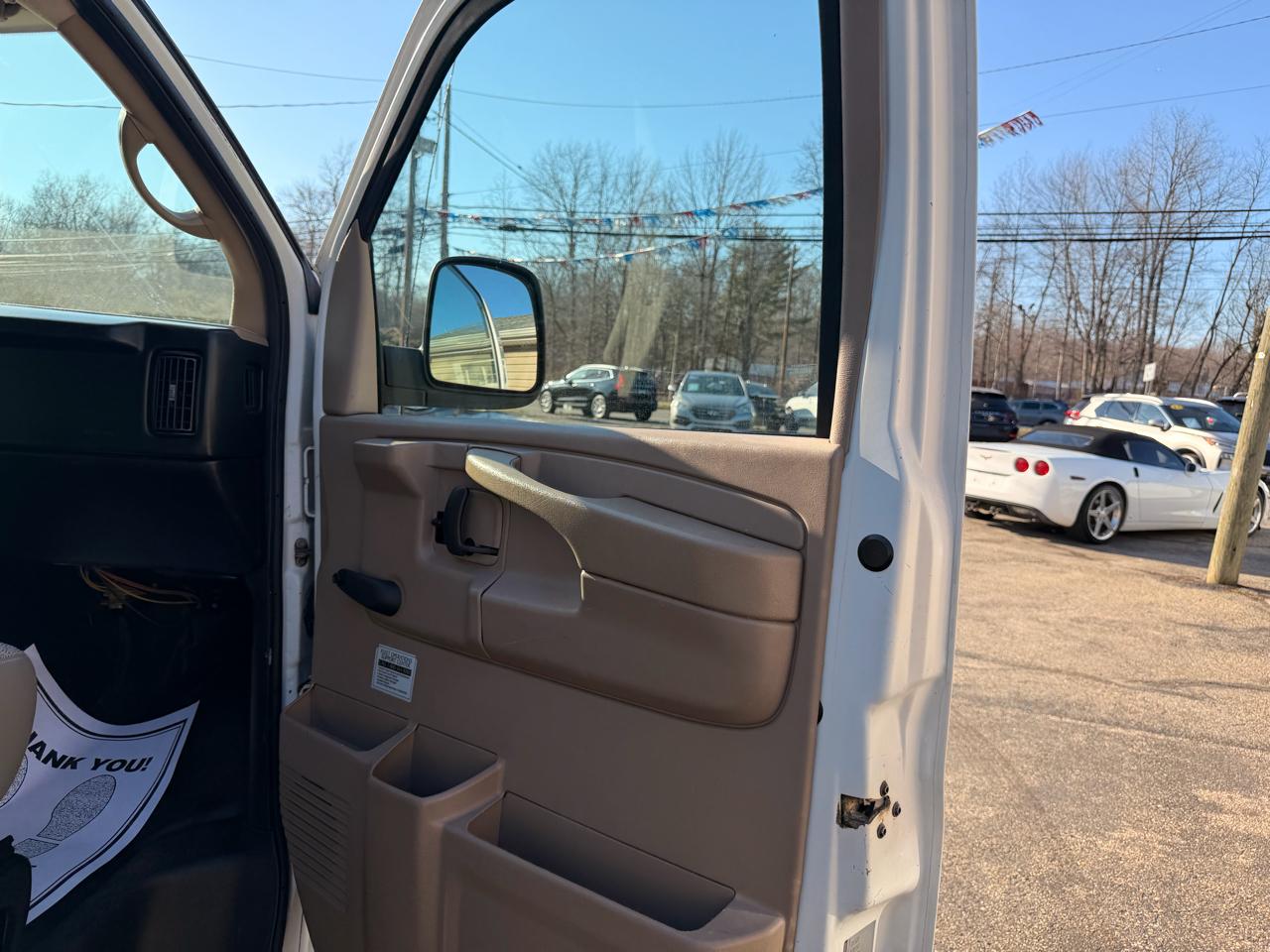 Chevrolet Express Cargo Van RWD 1500 135" 2009