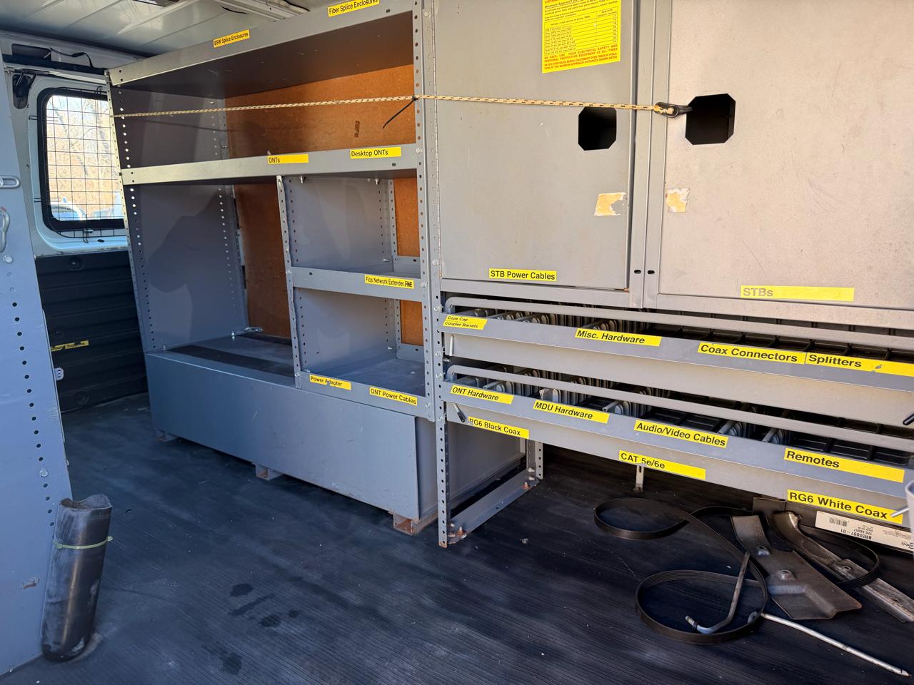 Chevrolet Express Cargo Van RWD 1500 135" 2009