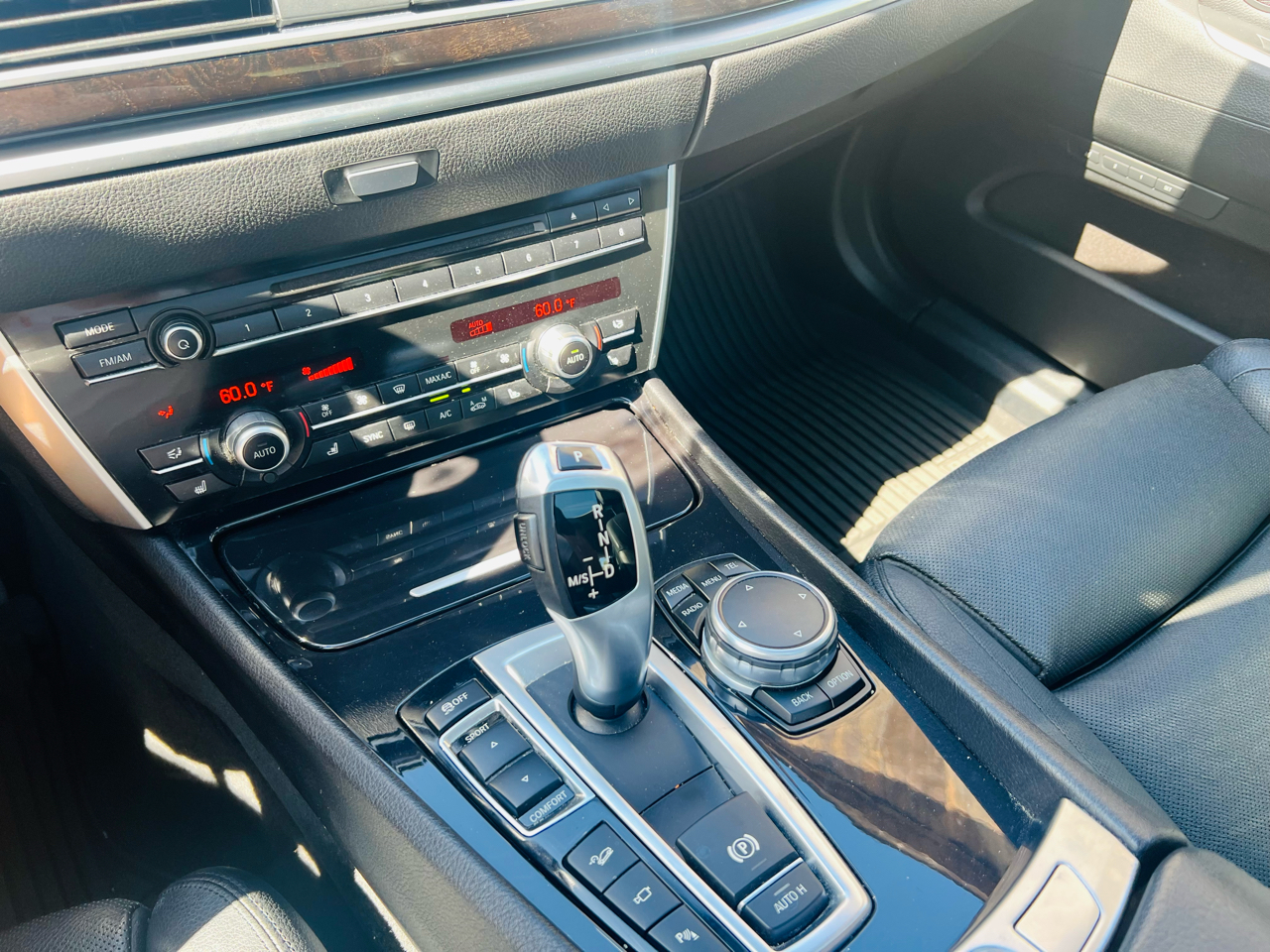 BMW 5 Series 535i xDrive Gran Turismo 2017 BMW 5 Series 535i xDrive Gran Turismo 2017