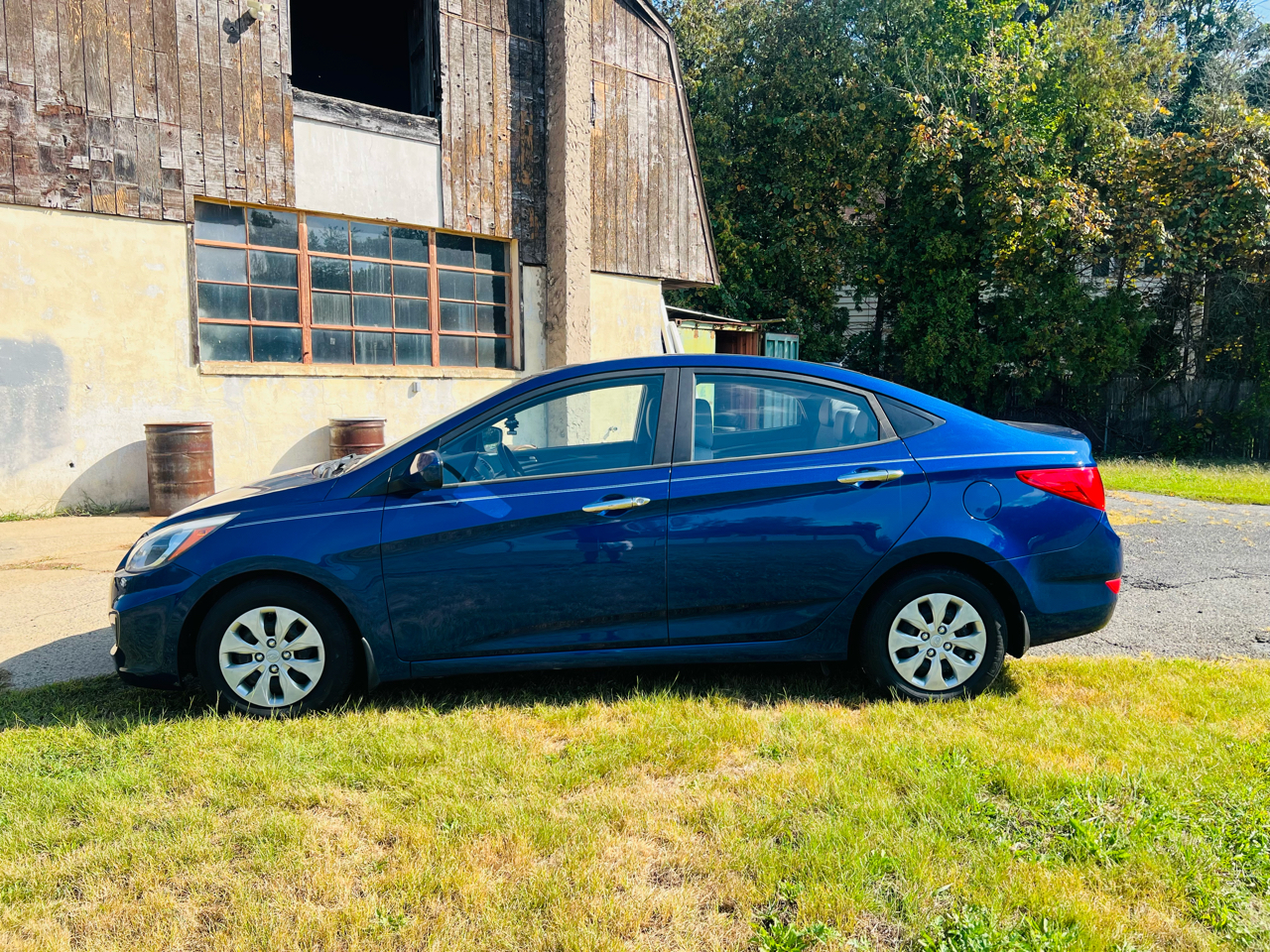 Hyundai Accent 4dr Sdn Auto SE 2016 Hyundai Accent 4dr Sdn Auto SE 2016