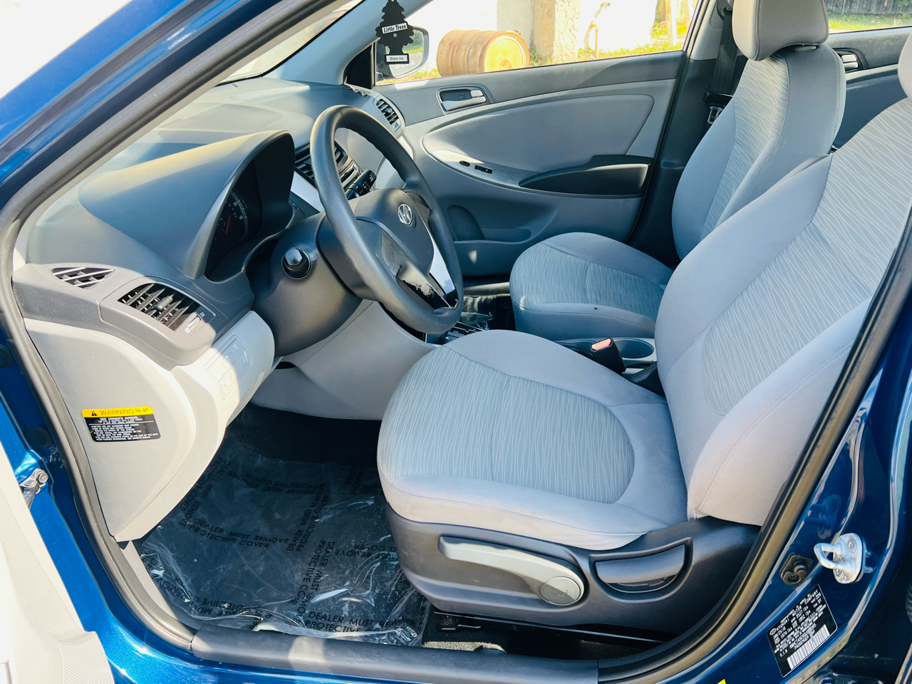 Hyundai Accent 4dr Sdn Auto SE 2016 Hyundai Accent 4dr Sdn Auto SE 2016