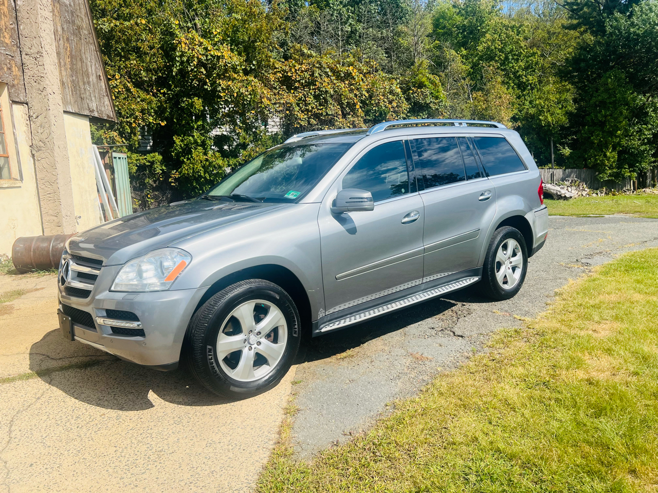 Mercedes-Benz GL-Class 4MATIC 4dr GL 450 2012 Mercedes-Benz GL-Class 4MATIC 4dr GL 450 2012