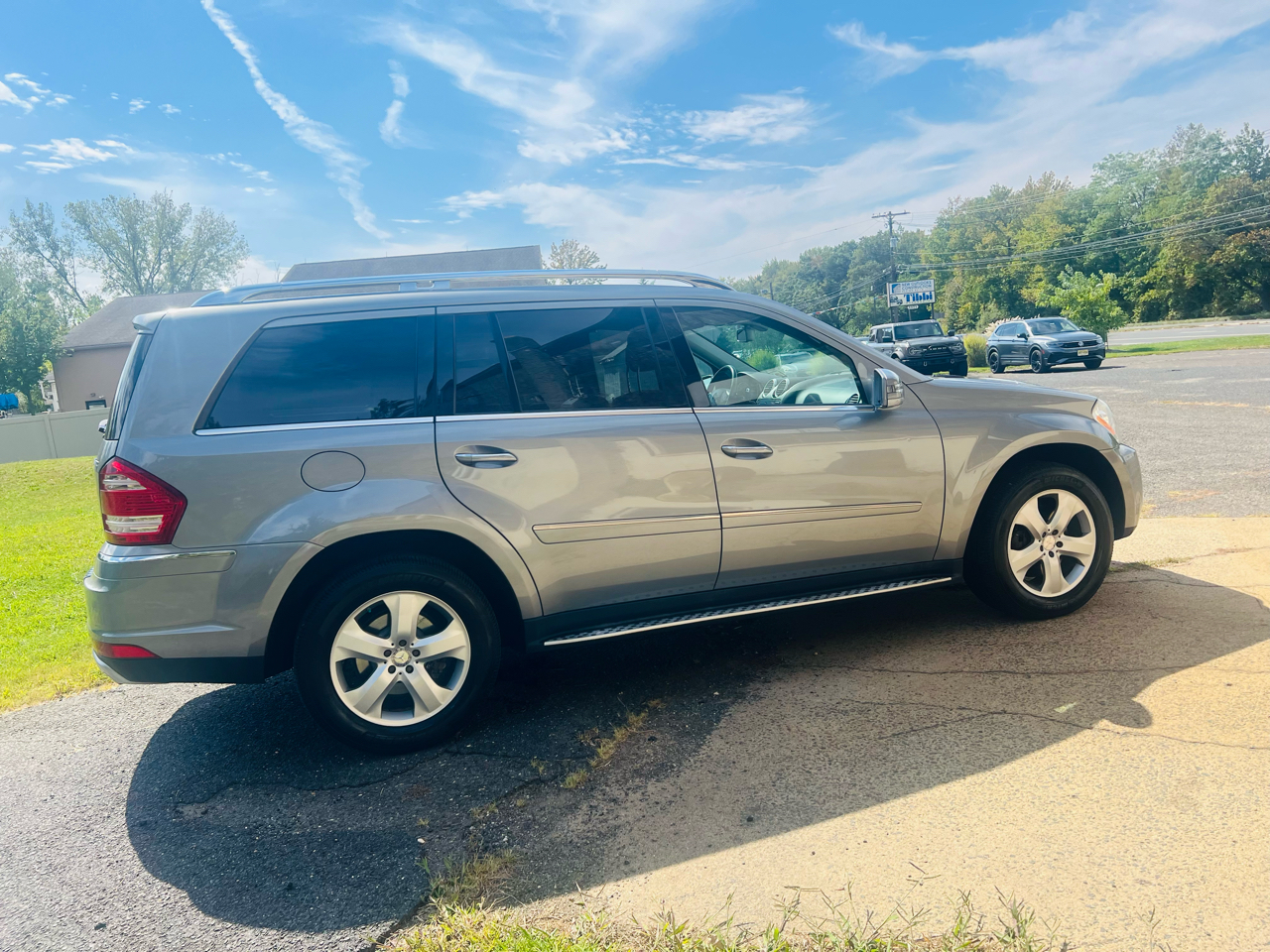 Mercedes-Benz GL-Class 4MATIC 4dr GL 450 2012 Mercedes-Benz GL-Class 4MATIC 4dr GL 450 2012