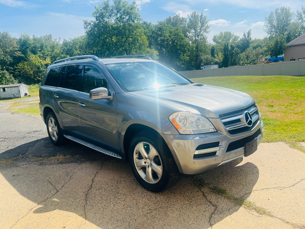 Mercedes-Benz GL-Class 4MATIC 4dr GL 450 2012 Mercedes-Benz GL-Class 4MATIC 4dr GL 450 2012