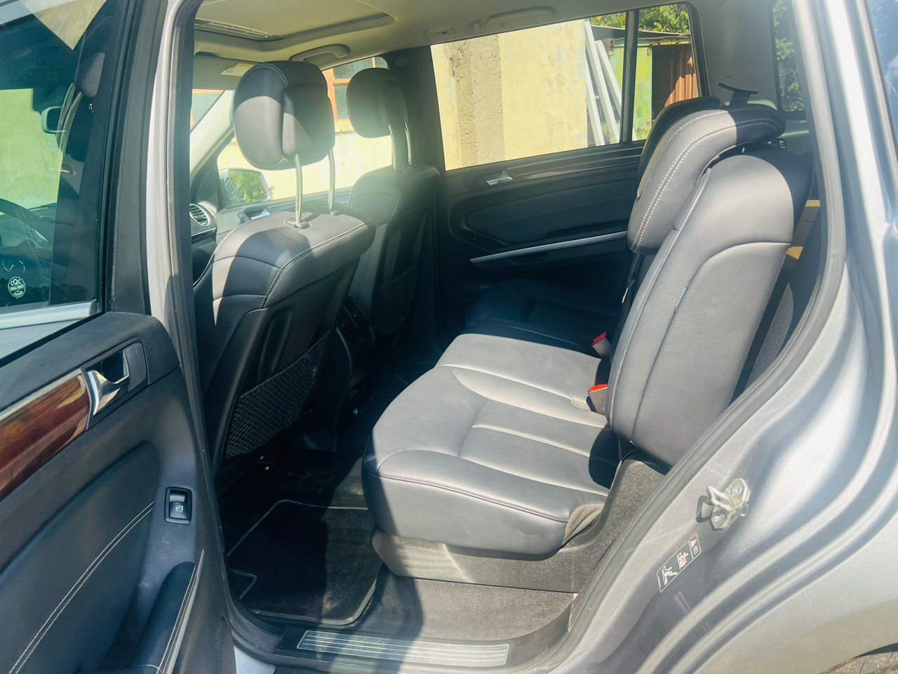 Mercedes-Benz GL-Class 4MATIC 4dr GL 450 2012 Mercedes-Benz GL-Class 4MATIC 4dr GL 450 2012