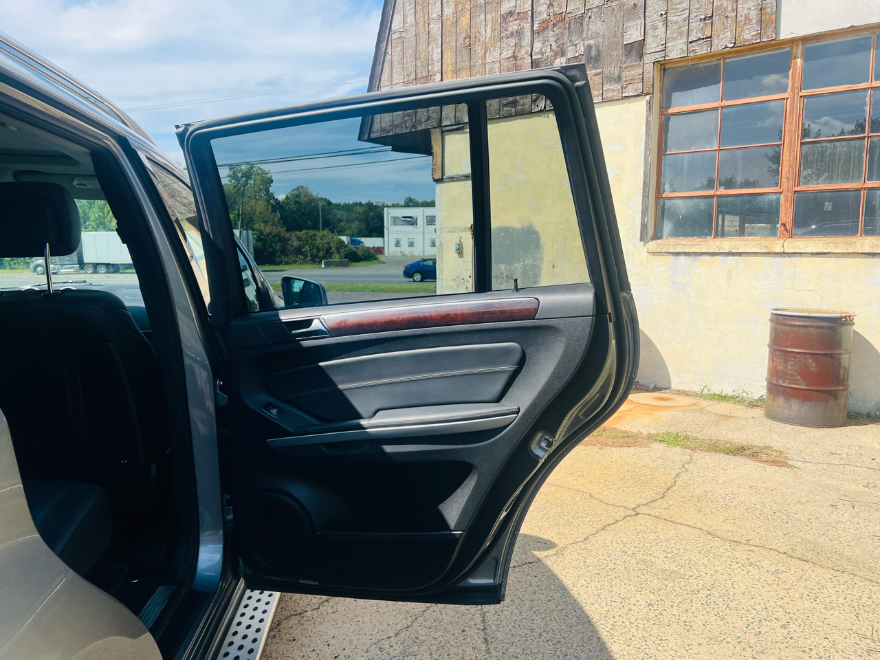 Mercedes-Benz GL-Class 4MATIC 4dr GL 450 2012 Mercedes-Benz GL-Class 4MATIC 4dr GL 450 2012