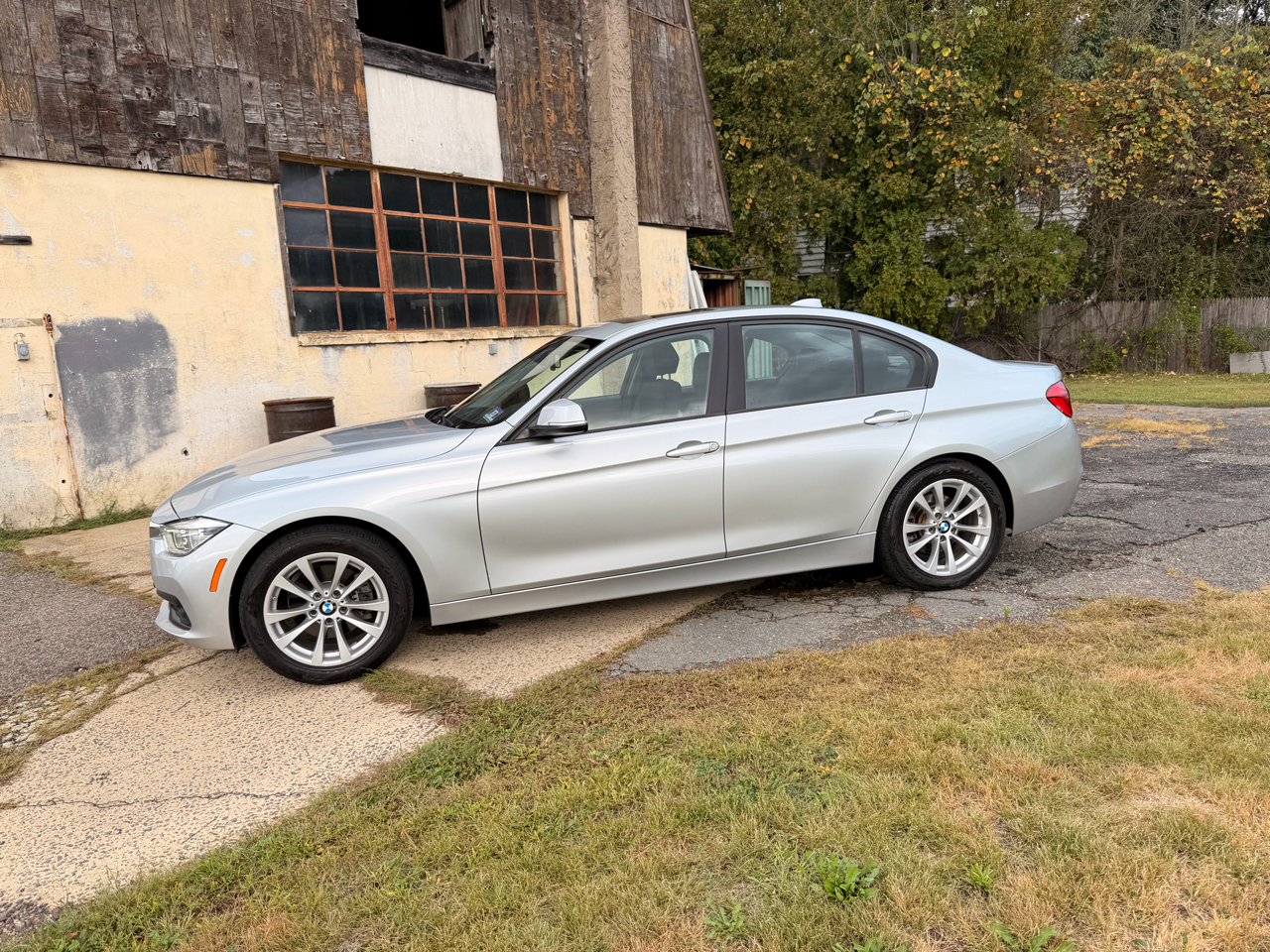 BMW 3 Series 320i xDrive Sedan 2018 BMW 3 Series 320i xDrive Sedan 2018
