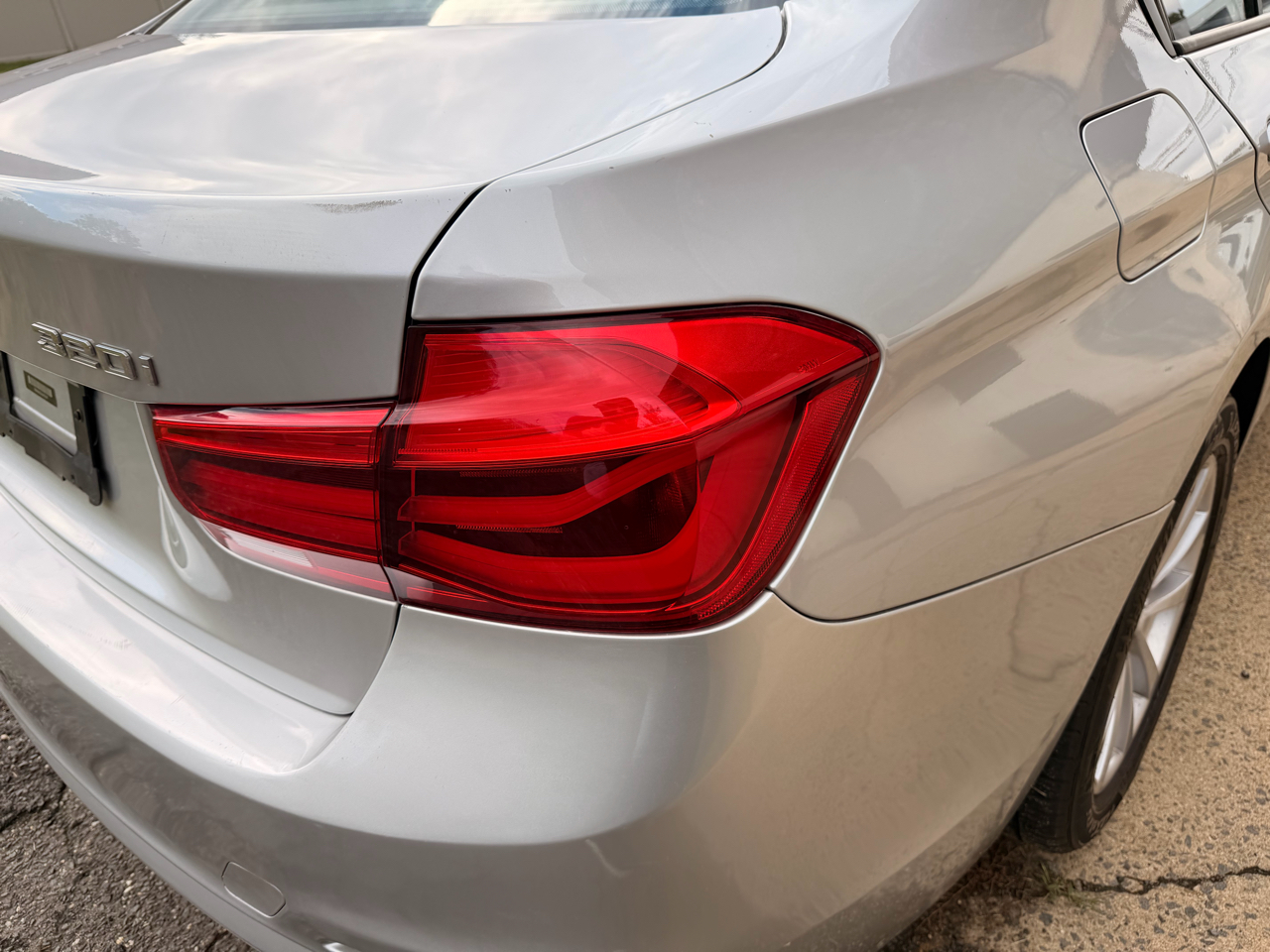 BMW 3 Series 320i xDrive Sedan 2018 BMW 3 Series 320i xDrive Sedan 2018