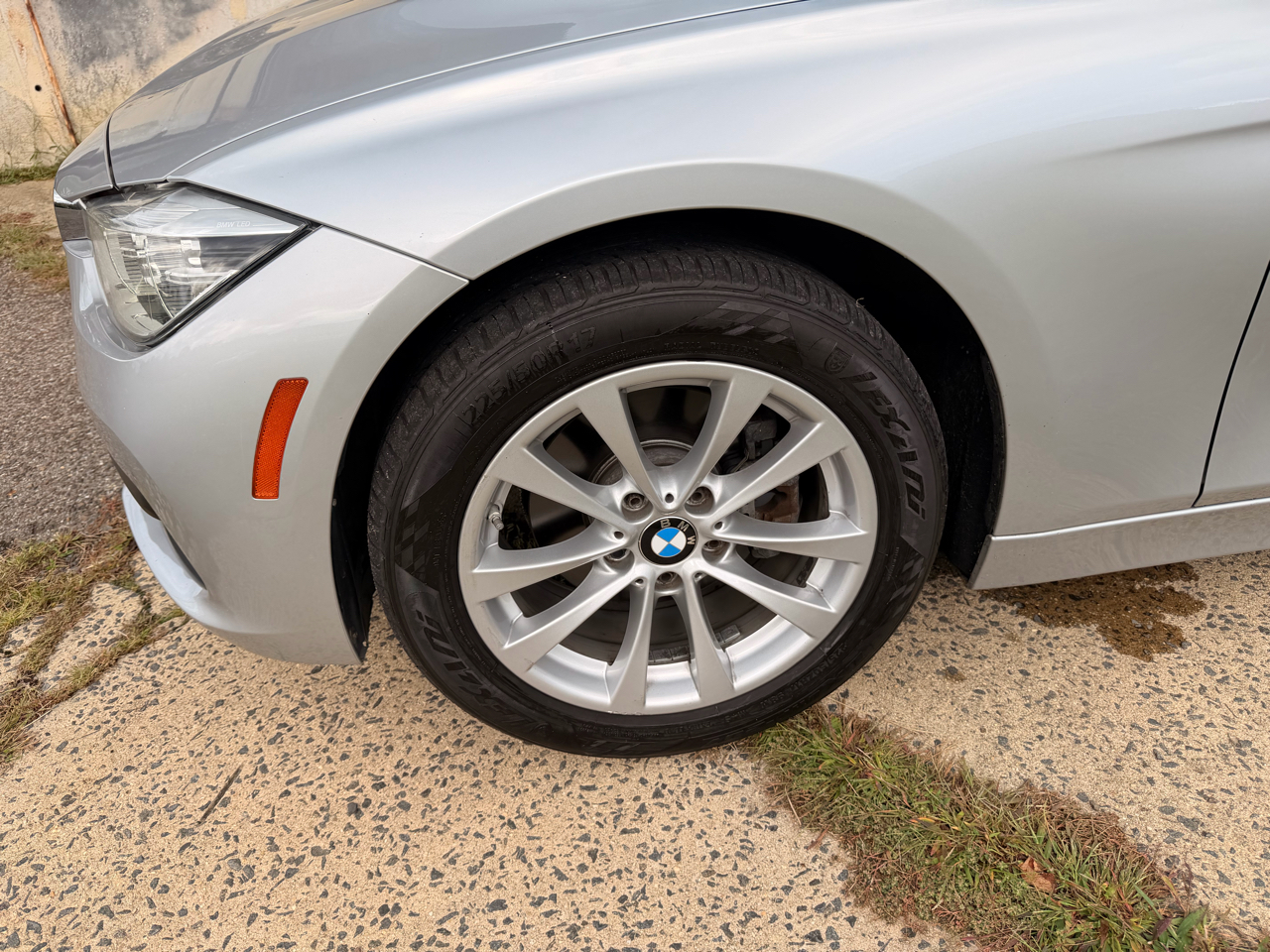 BMW 3 Series 320i xDrive Sedan 2018 BMW 3 Series 320i xDrive Sedan 2018