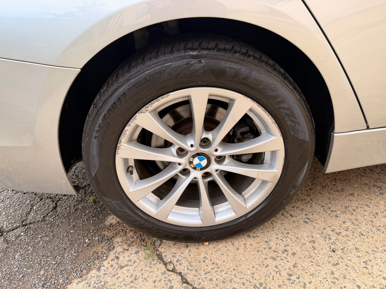 BMW 3 Series 320i xDrive Sedan 2018 BMW 3 Series 320i xDrive Sedan 2018