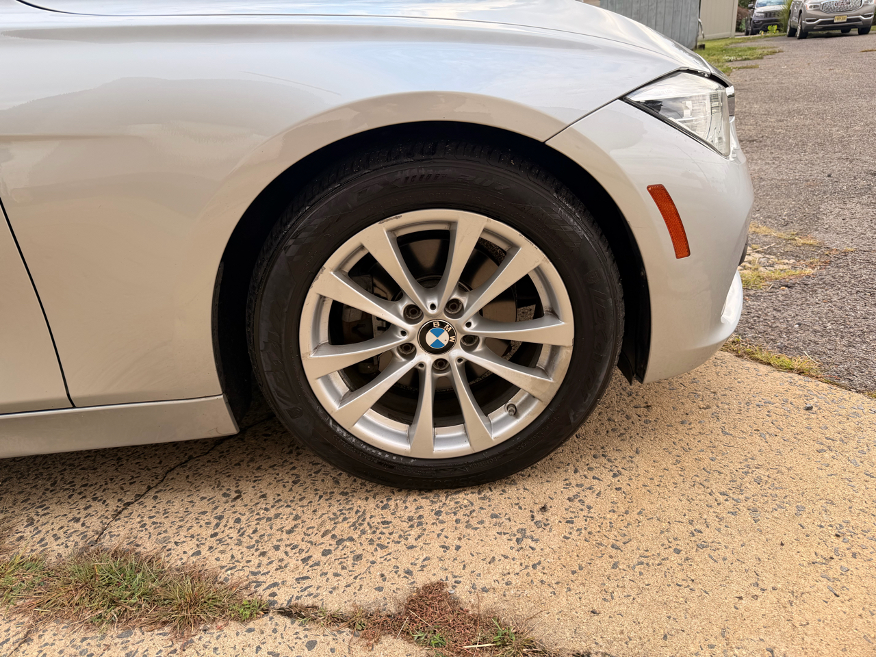 BMW 3 Series 320i xDrive Sedan 2018 BMW 3 Series 320i xDrive Sedan 2018