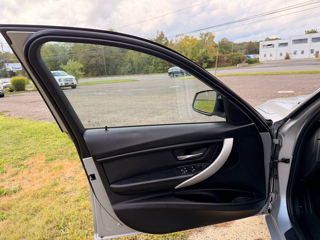 BMW 3 Series 320i xDrive Sedan 2018 BMW 3 Series 320i xDrive Sedan 2018