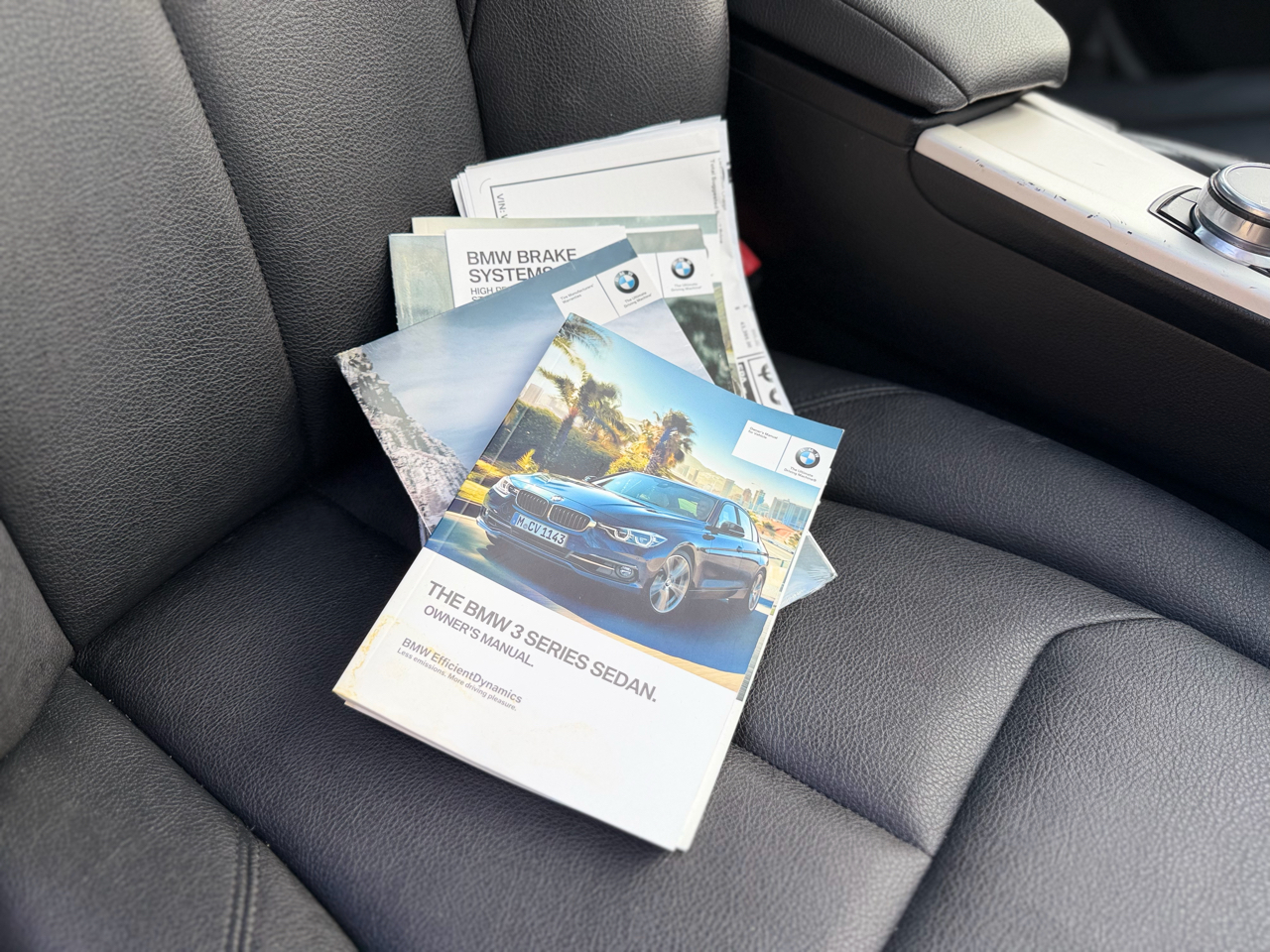 BMW 3 Series 320i xDrive Sedan 2018 BMW 3 Series 320i xDrive Sedan 2018