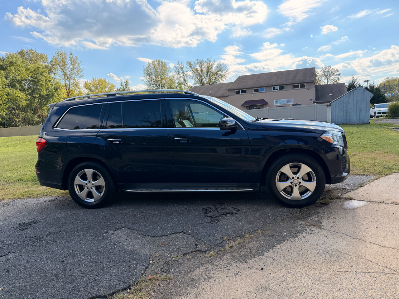 Mercedes-Benz GLS GLS 450 4MATIC SUV 2017 Mercedes-Benz GLS GLS 450 4MATIC SUV 2017