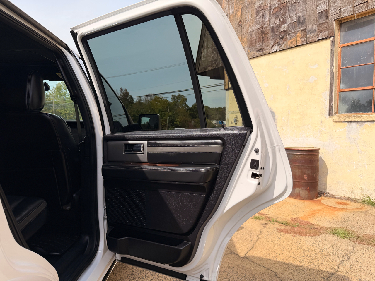 Ford Expedition 4WD 4dr Platinum 2016 Ford Expedition 4WD 4dr Platinum 2016