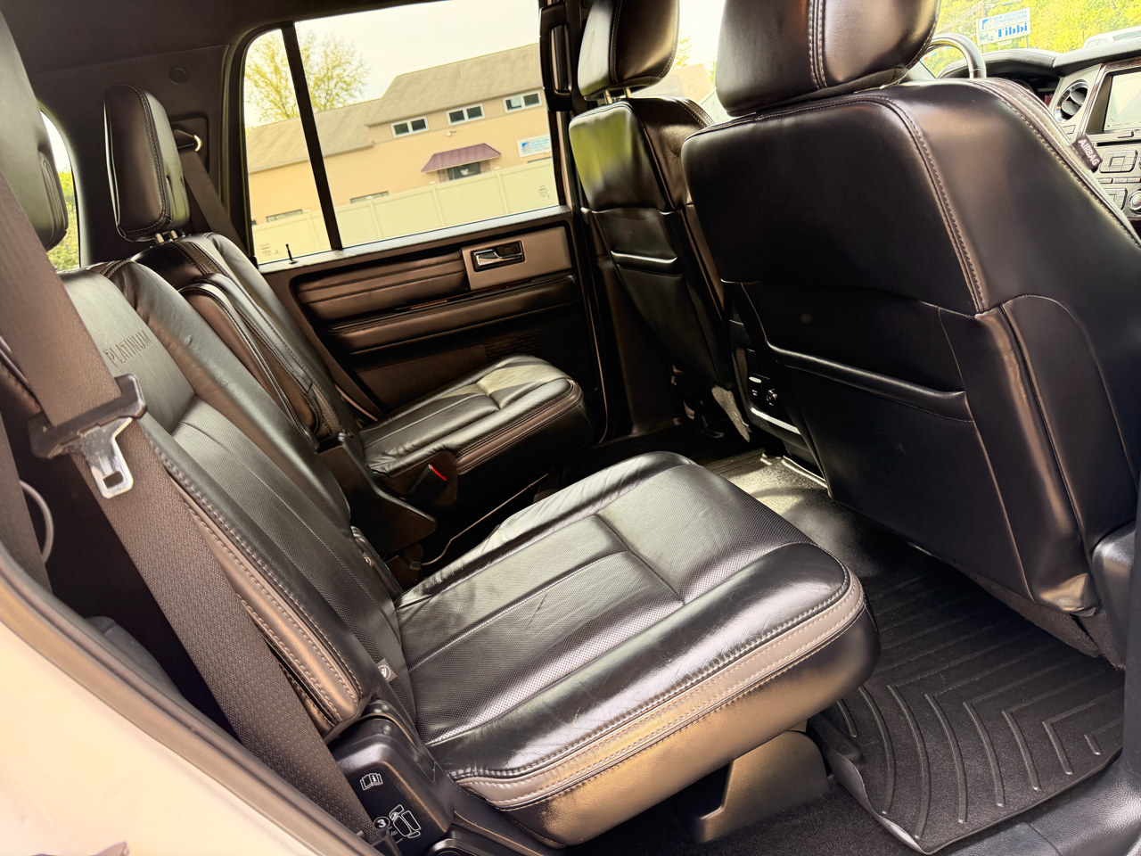 Ford Expedition 4WD 4dr Platinum 2016 Ford Expedition 4WD 4dr Platinum 2016