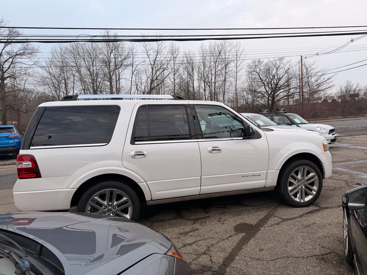Ford Expedition 4WD 4dr Platinum 2016