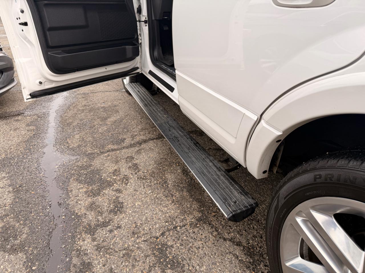 Ford Expedition 4WD 4dr Platinum 2016