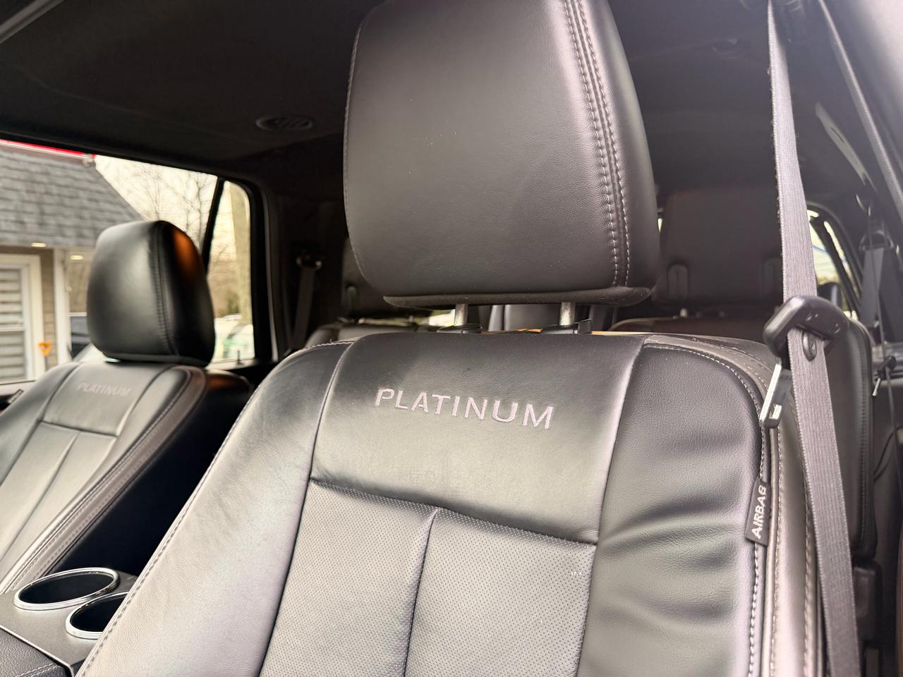 Ford Expedition 4WD 4dr Platinum 2016