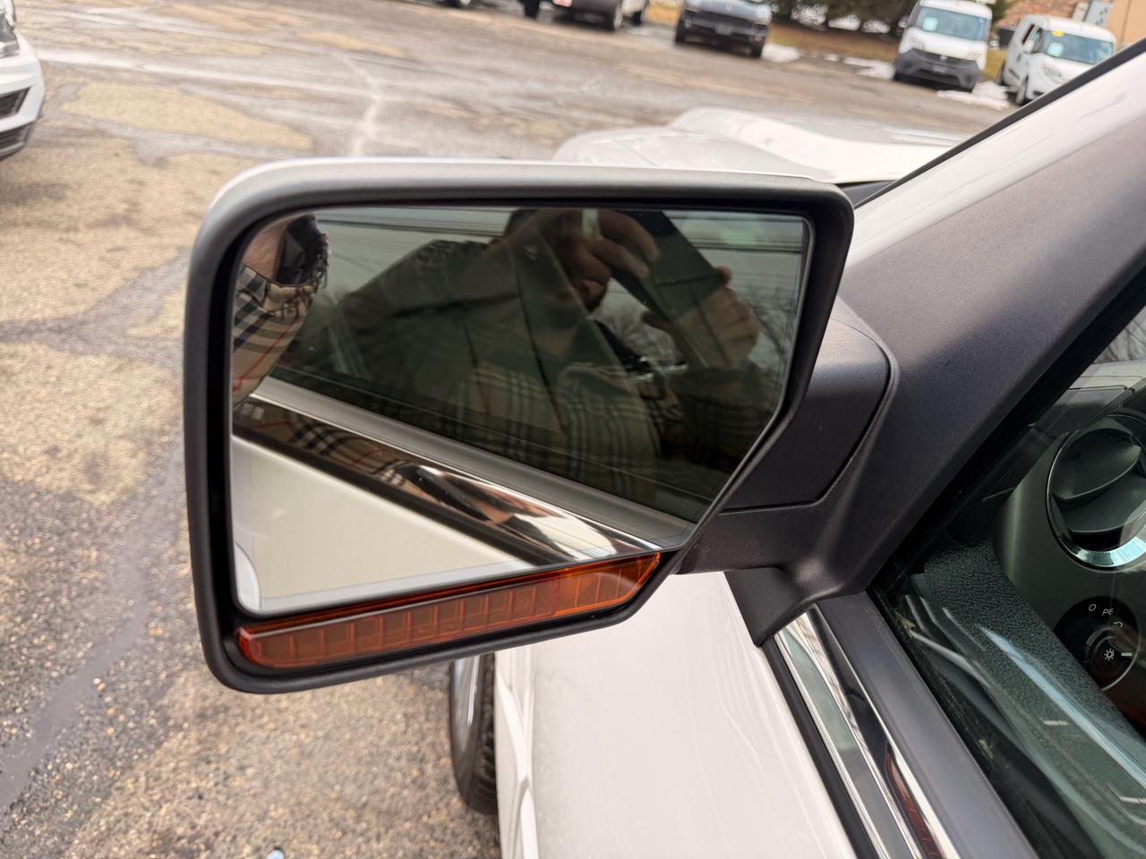 Ford Expedition 4WD 4dr Platinum 2016