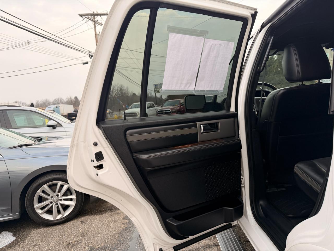 Ford Expedition 4WD 4dr Platinum 2016