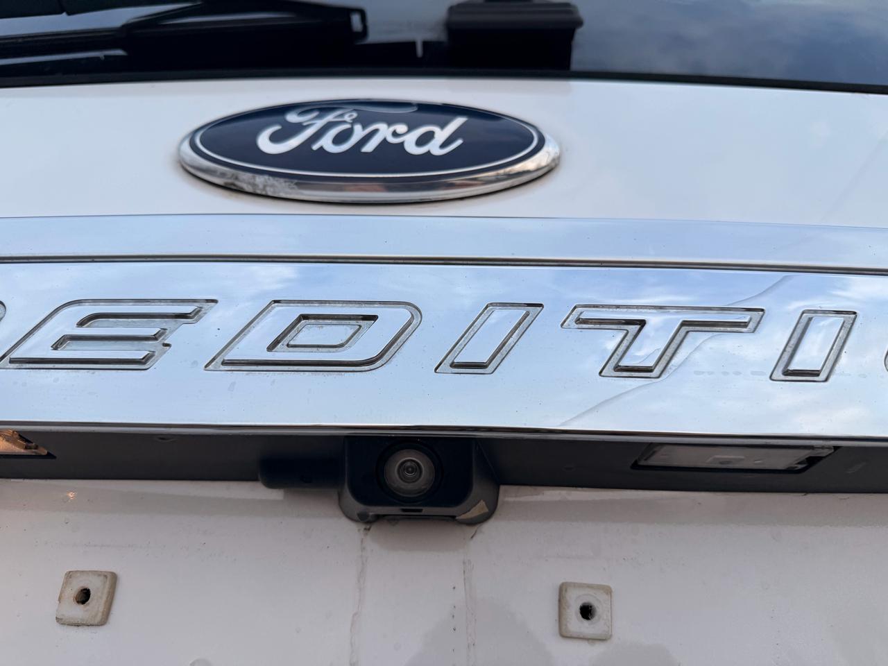 Ford Expedition 4WD 4dr Platinum 2016