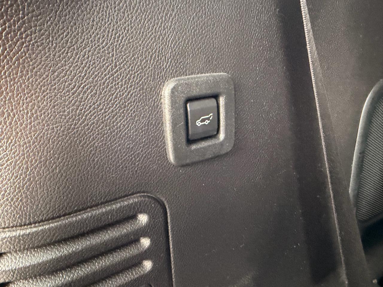 Ford Expedition 4WD 4dr Platinum 2016