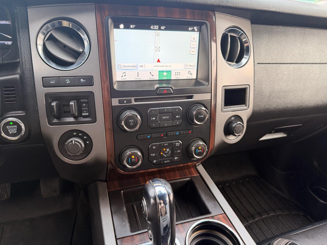 Ford Expedition 4WD 4dr Platinum 2016