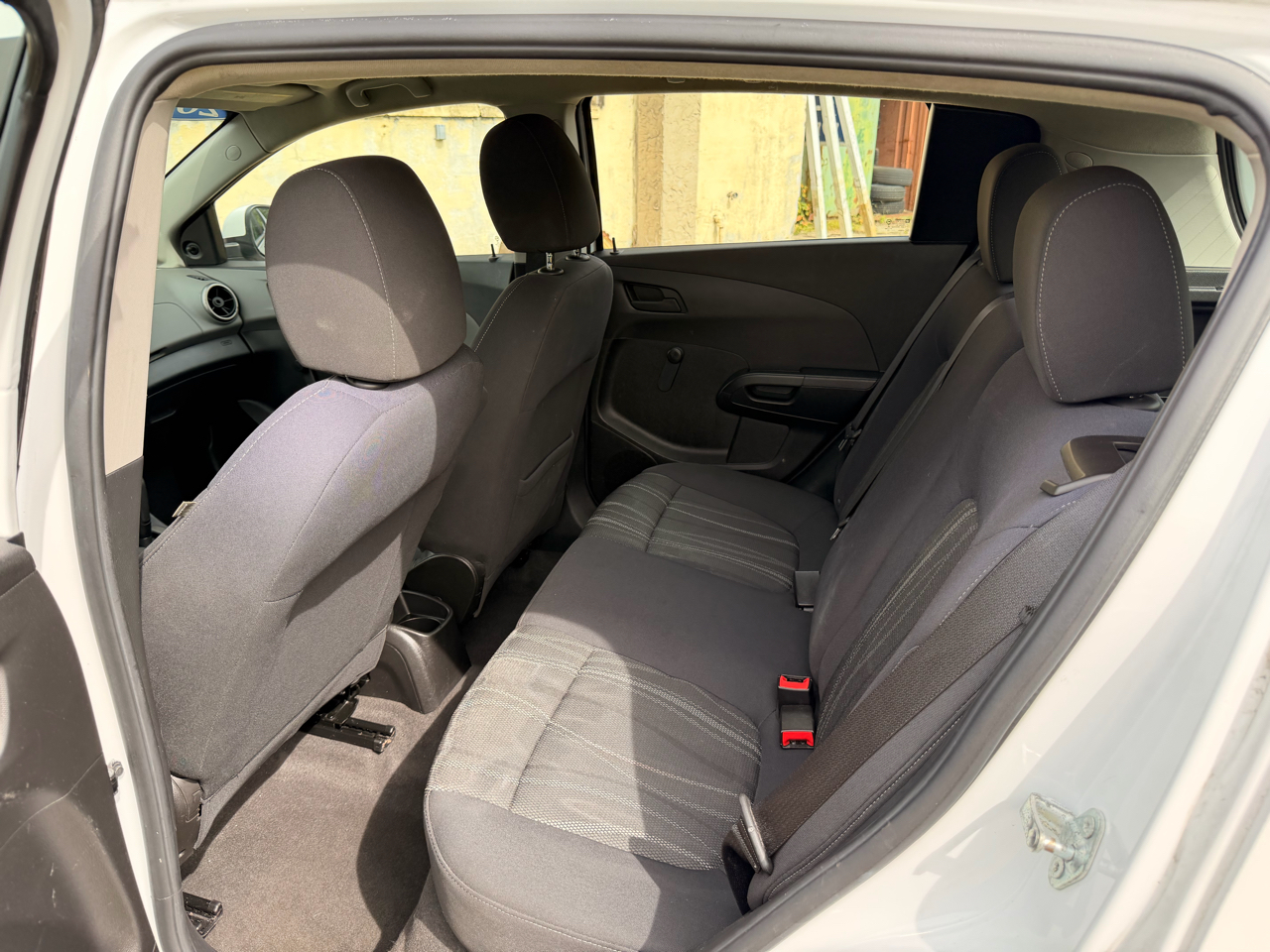 2015 Chevrolet Sonic LS photo 11
