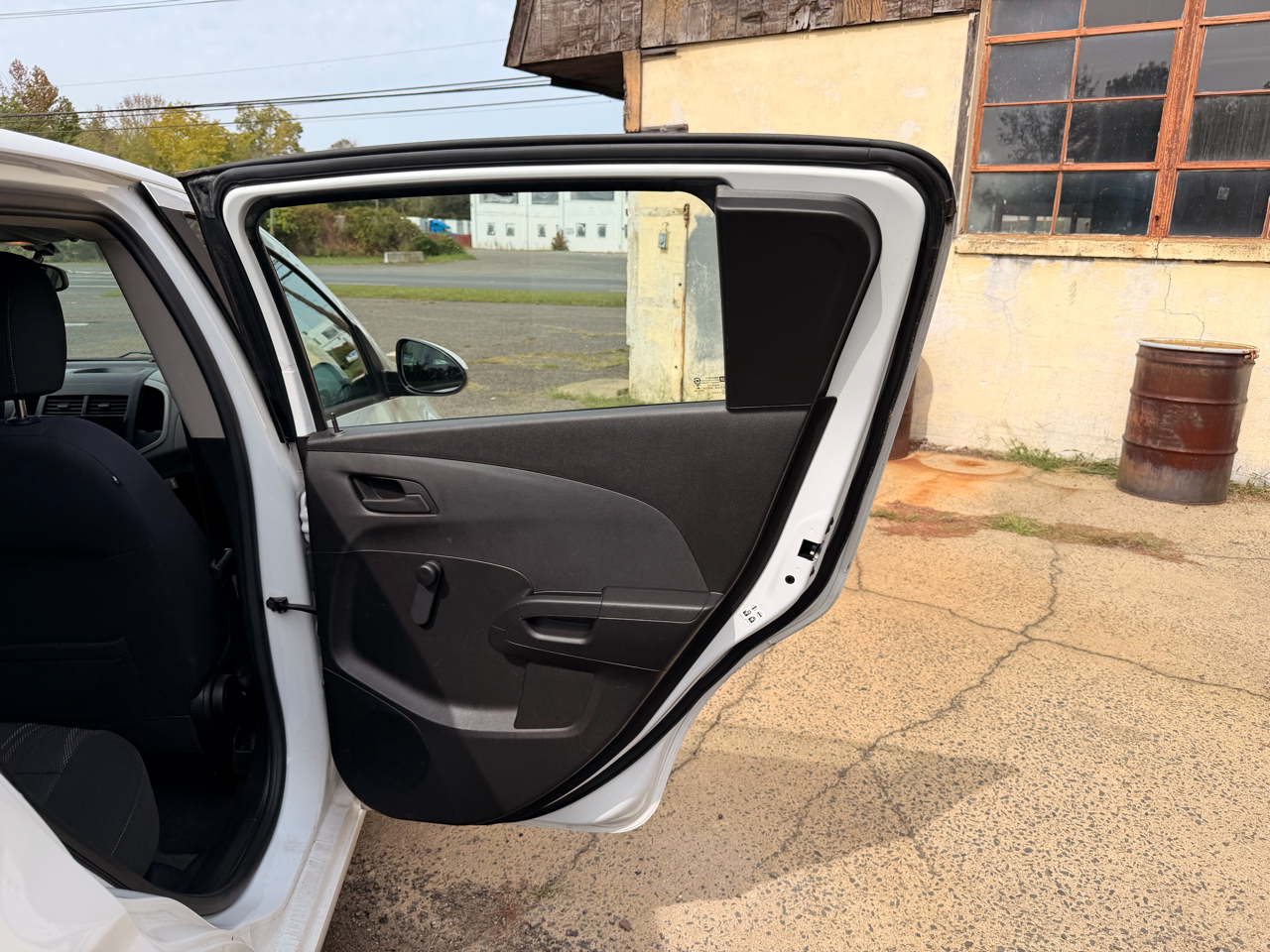 2015 Chevrolet Sonic LS photo 13