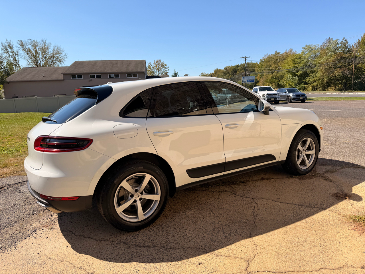 2017 Porsche Macan photo 4