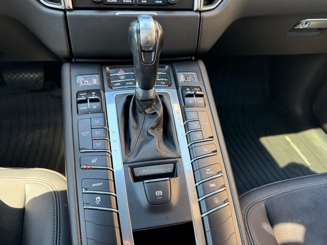 2017 Porsche Macan photo 26