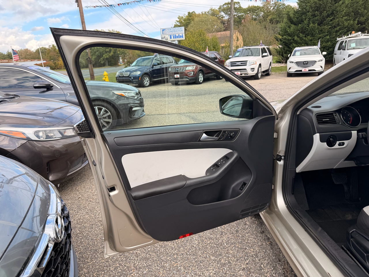 2015 Volkswagen Jetta 2.0 S photo 2