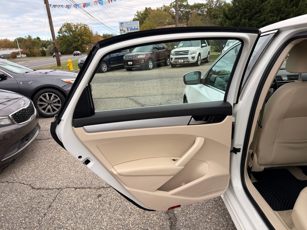 2013 Volkswagen Passat SE photo 4