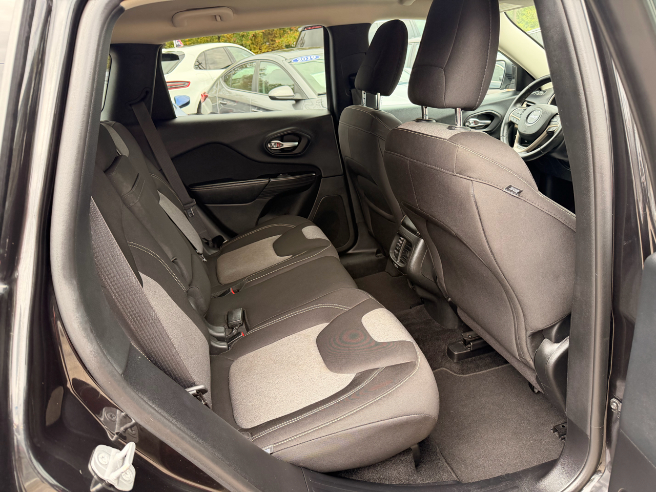 Jeep Cherokee 4WD 4dr Latitude 2014 Jeep Cherokee 4WD 4dr Latitude 2014